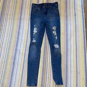 ABERCROMBIE HIGH WAISTED SUPER SKINNY JEANS